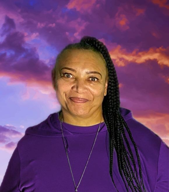 gloria lewis